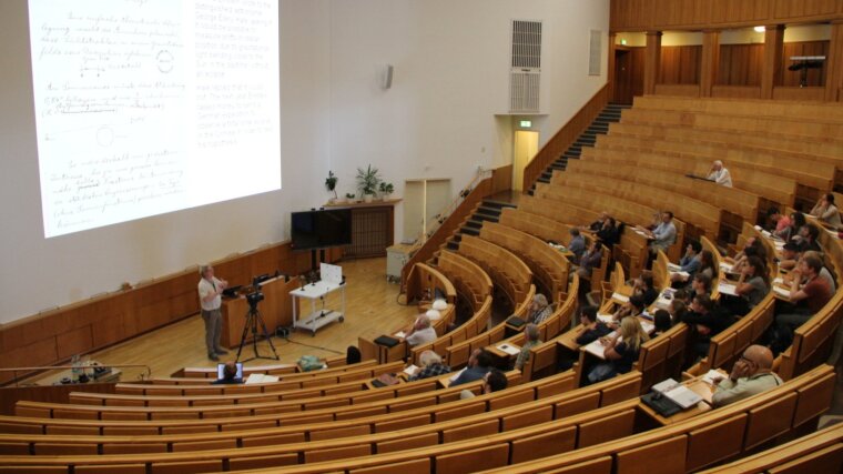 Lecture Hall Max-Wien-Platz 1